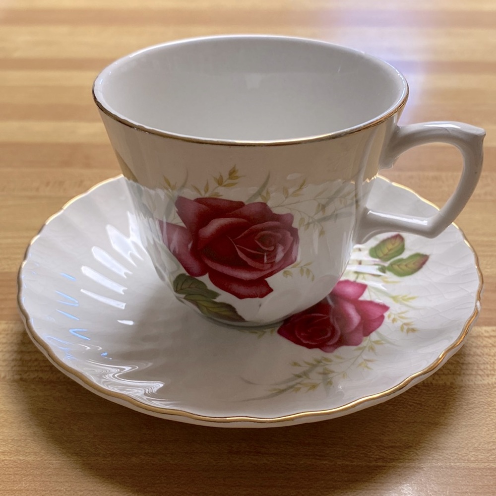 Vintage Ridgeway Ironstone (England) (ANNIVERSARY ROSE 🌹)6 Piece Cup and Saucer